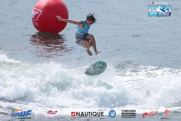 Skim Style wakesurf canada